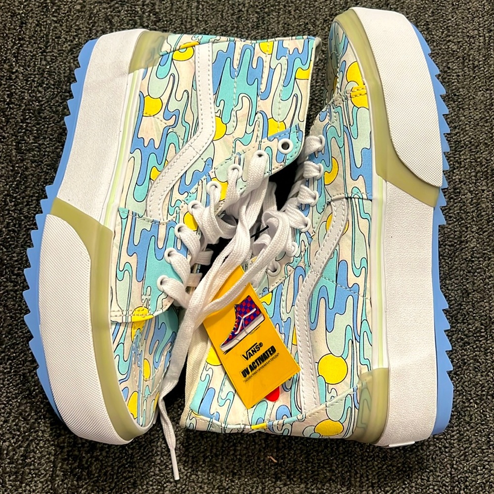 BRAND NEW UV ACTIVATED STACKED VANS